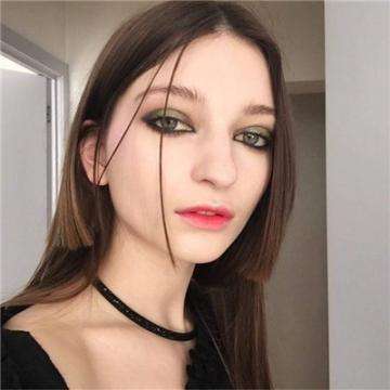女王的战争内购破解版下载